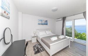 Awesome Apartment In Stanici With Wifi 