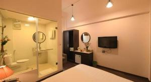 Old Quarter Family Hotel