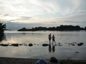 Reposant, Calme, Vue Mer imprenable à 2 m de leau, Petit Port Typique Breton