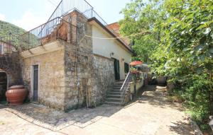 Nice Apartment In Serramezzana With Wifi