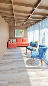 Sandy Pacific Hideaway