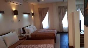 Kahuna Beach Resort and Spa