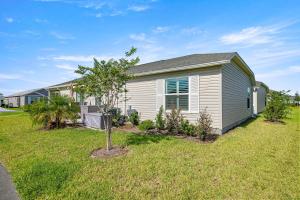 Cozy 2BR in The Villages With BBQ and 4 Seaters Golfcart King Bed