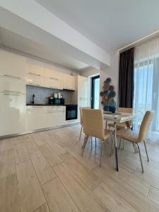 RoApart SunRise Apartamente cu 1 si 2 camere cu Vedere la Mare parcare 2 min de plaja