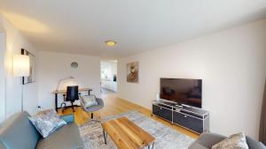 Central but quiet 1BR apartment - Sun 6