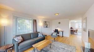 Central but quiet 1BR apartment - Sun 6