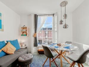 Apartment Two - Uk48496