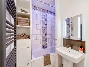 Apartment In Gloucester Quays-Apartment Two