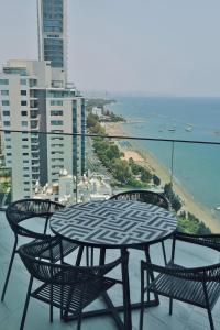 Luxury 1 Bed in Trilogy, Limassol Seafront