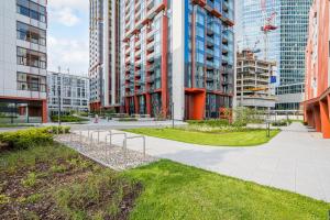 Towarowa Towers Deluxe Studios by BookingHost