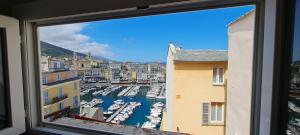 Location centre ville bastia Corse vue vieux port