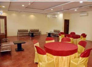 Hotel Shri Agnihotri