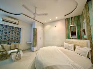 Hotel Shri Agnihotri