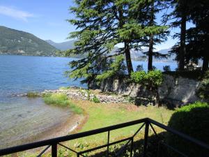 Lierna Beach Apartments