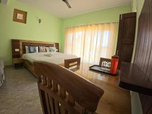 incredible birding camp