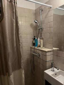 Bright, child-friendly, balcony, 50 meters from the subway