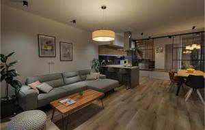 Beautiful Home In Slivno With Wifi 