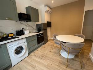 Appartements Natural chic-T2 carre de soie -Medipole- Astroballe : photos des chambres