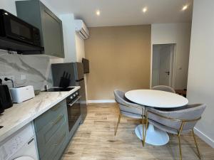 Appartements Natural chic-T2 carre de soie -Medipole- Astroballe : photos des chambres