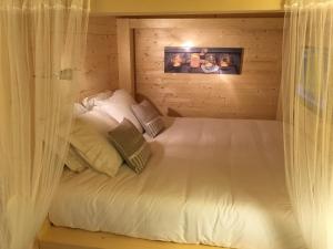 B&B / Chambres d'hotes Relais Mont Jura Adults Only : photos des chambres