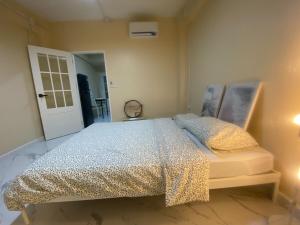 1 Bed Nr IKEA 15Mins to Airport