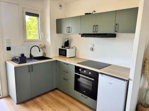 joli studio lumineux dans environnement calme