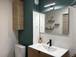 Appartements Studio cosy avec piscine : photos des chambres