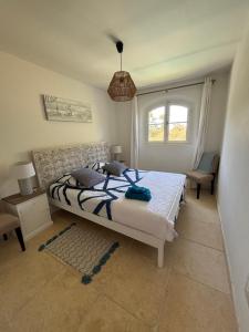 Villas Magnifique villa avec piscine : photos des chambres