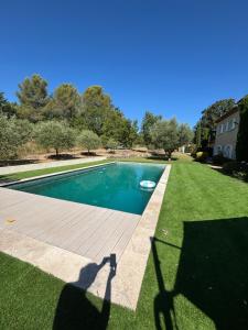 Villas Magnifique villa avec piscine : photos des chambres