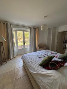 Villas Magnifique villa avec piscine : photos des chambres