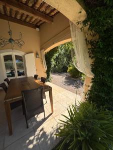 Villas Magnifique villa avec piscine : photos des chambres