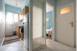 Panathinea Studio for 2 by Traser