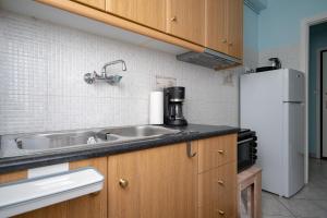 Panathinea Studio for 2 by Traser