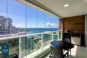 Apartamento na Barra a 200m do Farol