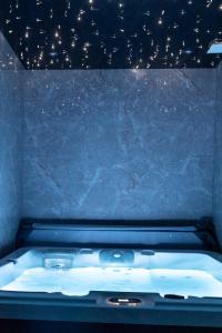 Létoilé Strasbourg Jacuzzi Détente & Confort