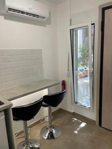 Central Studio next to Metro