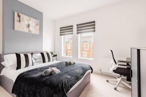 Modern 2BR Free Parking Walk to City