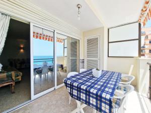 AA Guest - SandBeach Front Sea Views Eco Apartment