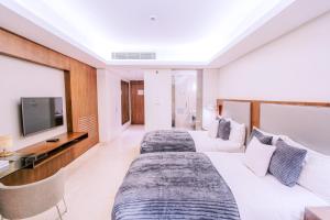 Convenient City Stay in Iloilo Business Park