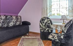 3 Bedroom Gorgeous Home In Jezierzany