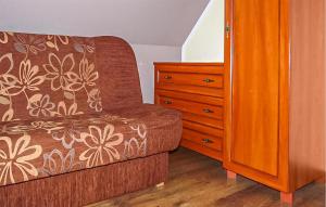 3 Bedroom Gorgeous Home In Jezierzany