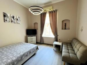 Квартира біля Оперного Театру