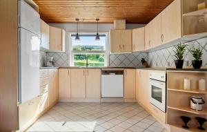 3 Bedroom Lovely Home In Egernsund