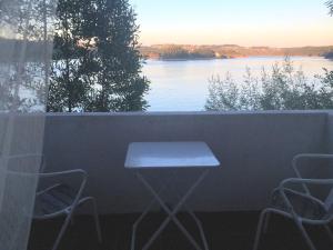 Off-Grid Hut for a Romantic Getaway on Castello do Bode in Tomar, Portugal