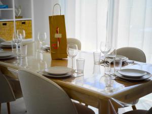 Maisons de vacances La Cigogne, Maison familiale en bord de Mer a Surtainville, Cote des Isles, 3 chambres, Intendance Luxury Host : photos des chambres