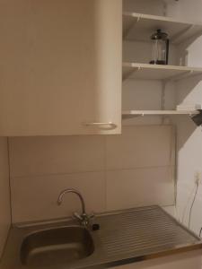 Zweibettzimmer mit Bad auf Pferdehof in Much