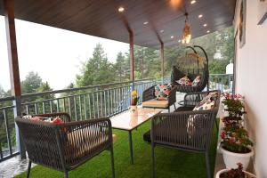 Nuri By The Hills Mountain Retreat with Jacuzzi