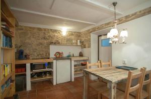 Charming Holiday Rental with Pool Access near Lisbon in Portugal