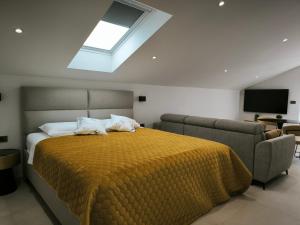 Top Apartments & Studios Marina View