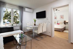 Azureo Apartment with Ocean view